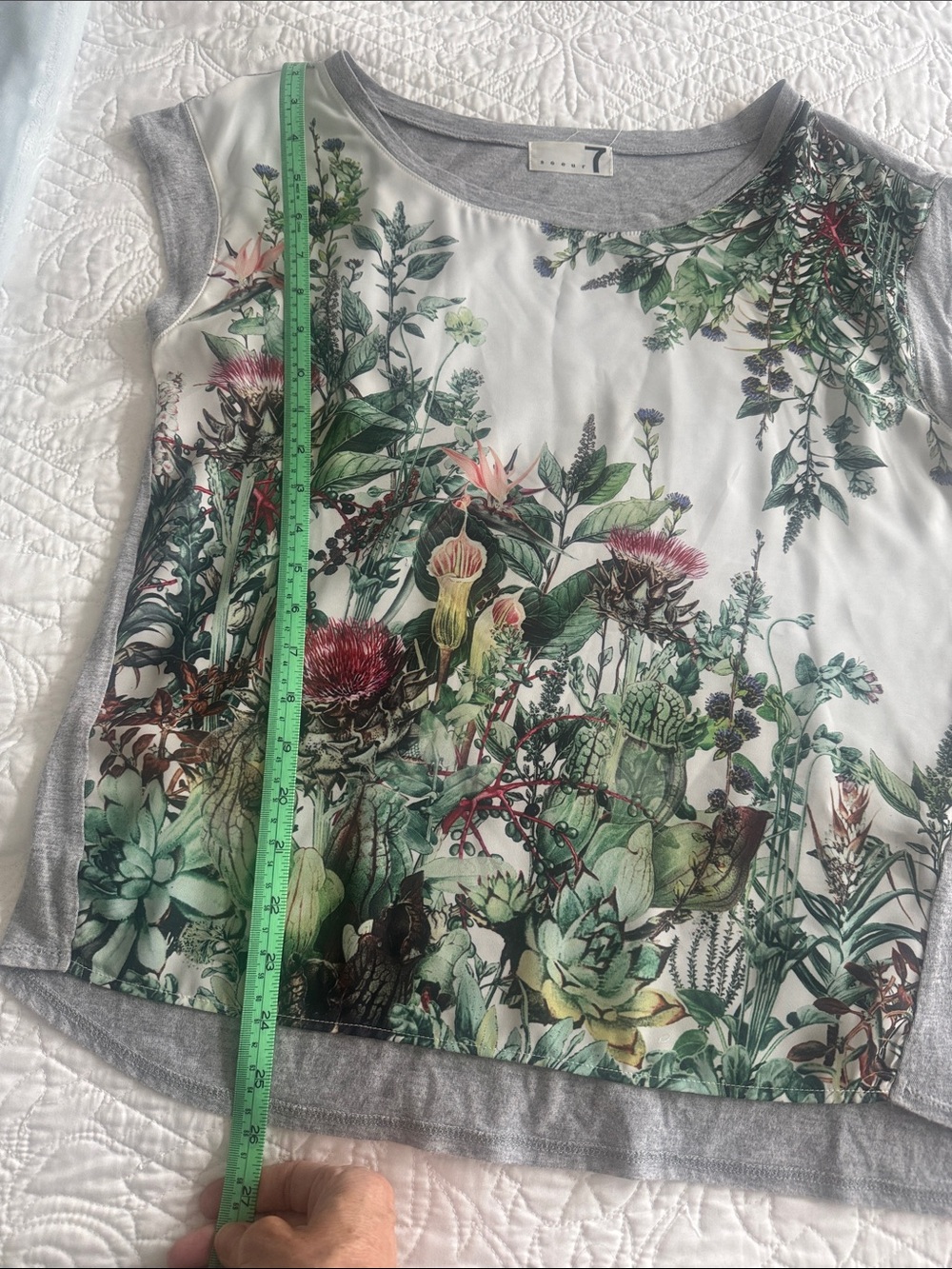 soeur Floral Botanical Print Short Sleeve Top in White, Green, Pink - Picture 3 of 5